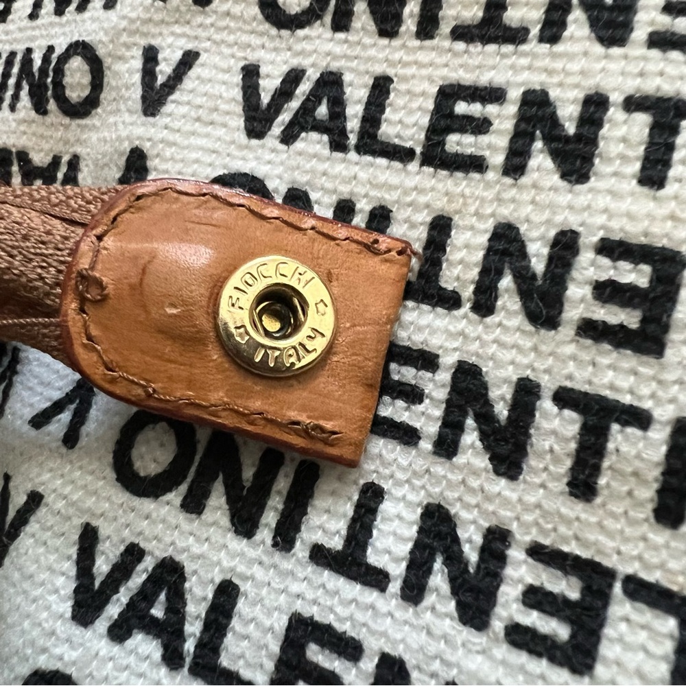 1980’s Vintage Mario Valentino Black and Tan Leather Clutch Bag - Picture 10 of 15